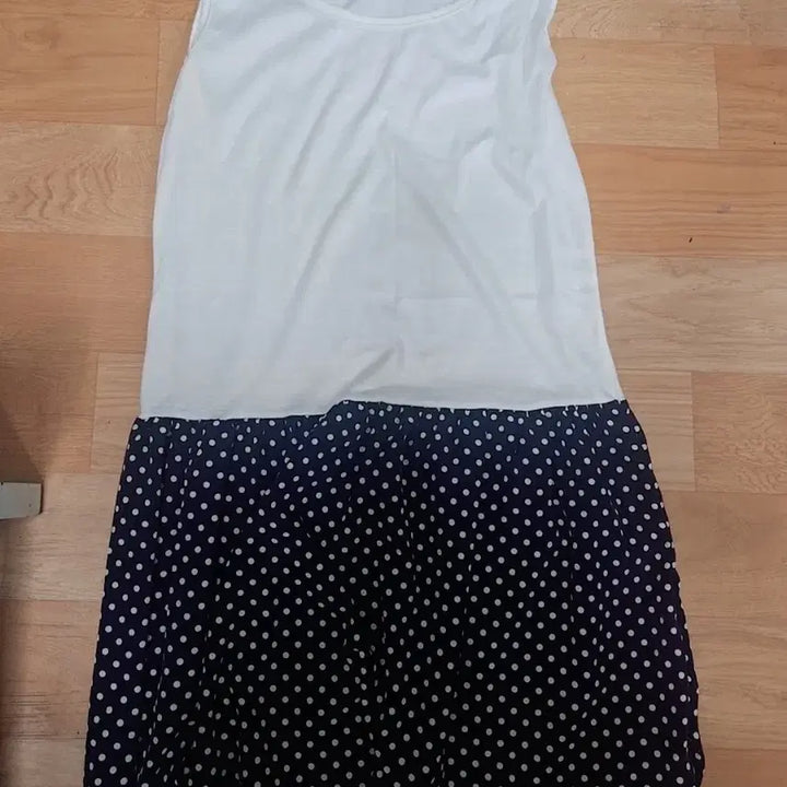 [BUNJANG] Polka Dot Sleeveless Dress Navy / 나시원피스 땡땡이 여름 바캉스 여행 데이트 냉장고원피스 편한원피스 네이비