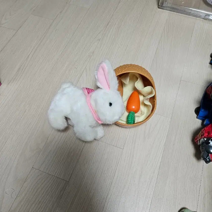[BUNJANG] Interactive Rabbit Toy / 움직이는 토끼 장난감
