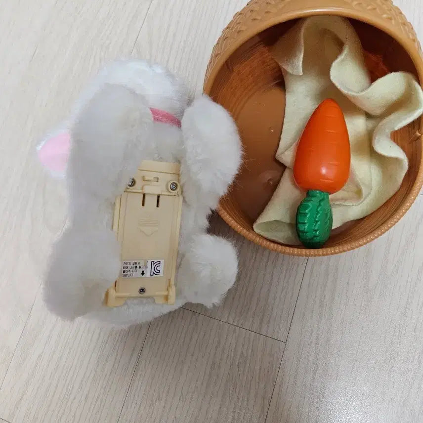 [BUNJANG] Interactive Rabbit Toy / 움직이는 토끼 장난감