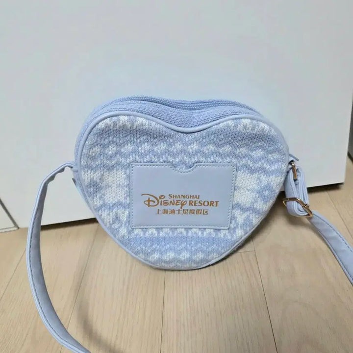 [BUNJANG] Disney Shanghai Frozen Shoulder Bag / Disney Shanghai frozen 상하이 디즈니  겨울왕국숄더백