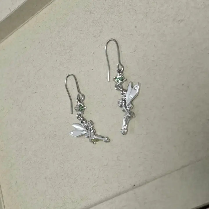 [BUNJANG] Disney Peter Pan Tinkerbell Long Earrings (3.2 cm) / disney 디즈니 피터펜 팅커벨  3.2  cm 롱 귀걸이