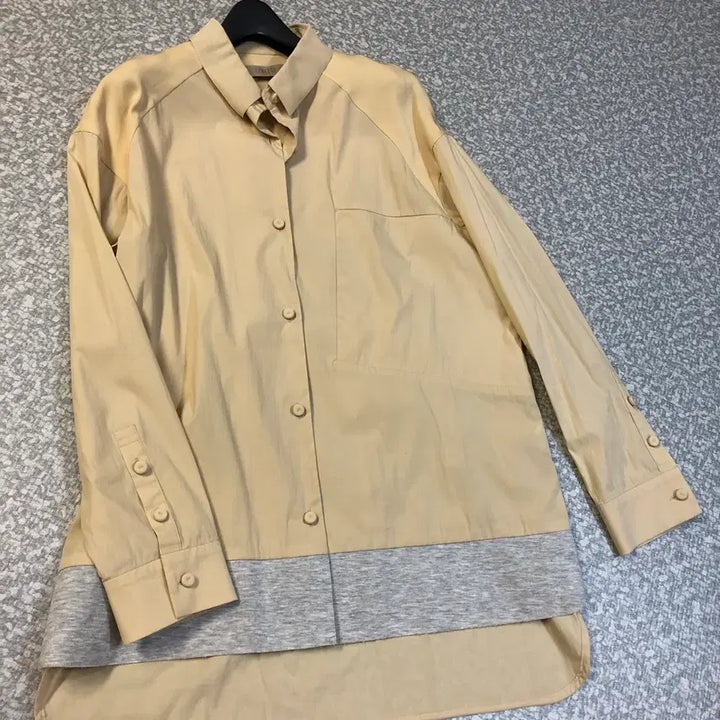 [BUNJANG] LEBEIGE Light Yellow Blouse Shirt - Old Money Style, Workwear / 르베이지 연노랑 블라우스 셔츠 올드머니룩 출근룩 정품