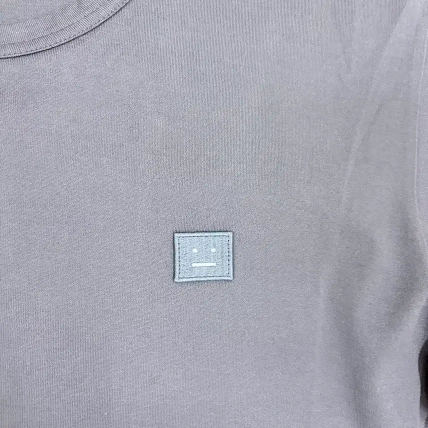 [BUNJANG] Acne Studios Face Logo Short Sleeve T-Shirt Navy / Acne Studios페이스 로고 반팔 티셔츠 네이비, 아크네 m사이즈