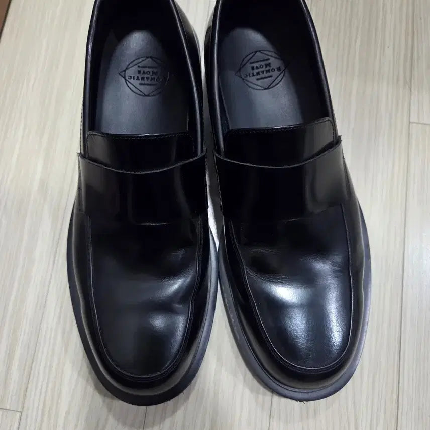 [BUNJANG] Romantic Move Downer Loafers Black 265 / 로맨틱무브 다우너 로퍼 블랙 265