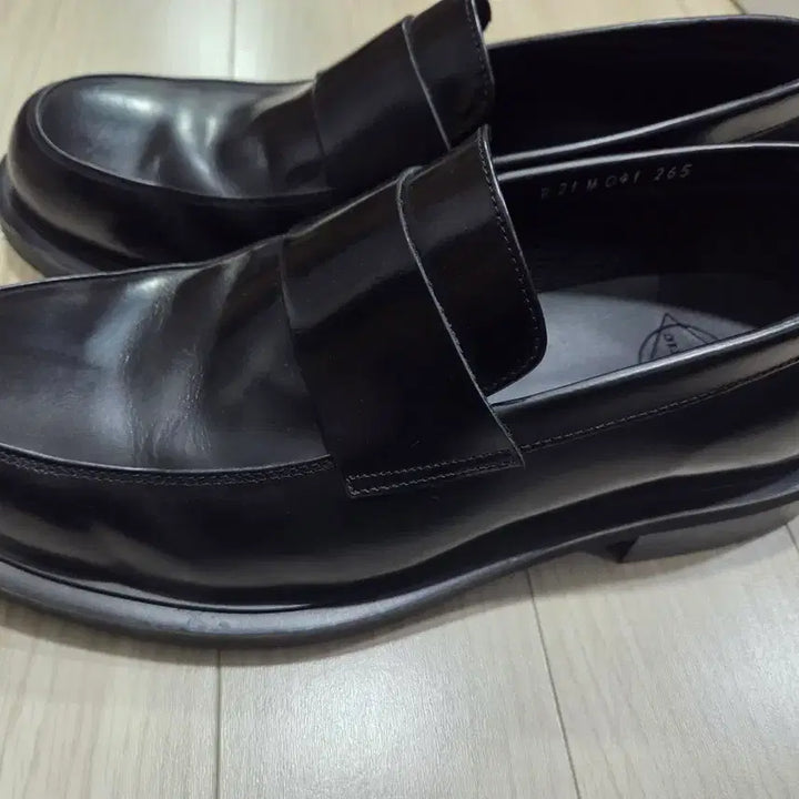 [BUNJANG] Romantic Move Downer Loafers Black 265 / 로맨틱무브 다우너 로퍼 블랙 265