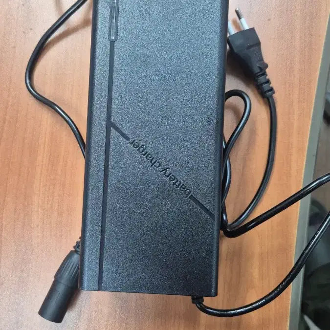 [BUNJANG] Titan 700/750/800 Series 48V Battery 5A Super Fast Charger / 타이탄 700 750 800 48V 배터리 5A 초고속충전기 호환