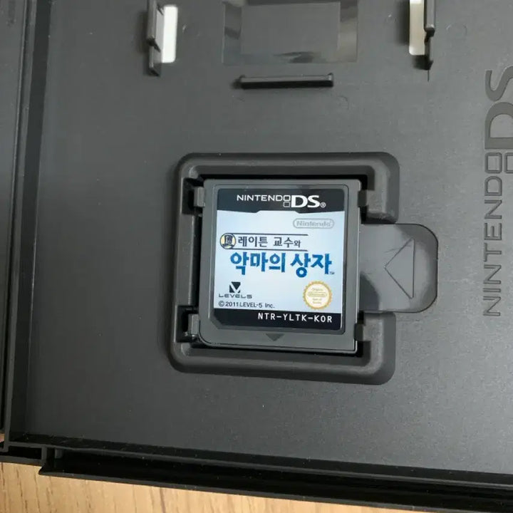 [SOLD OUT] 닌텐도 DS 레이튼 교수와 악마의 상자