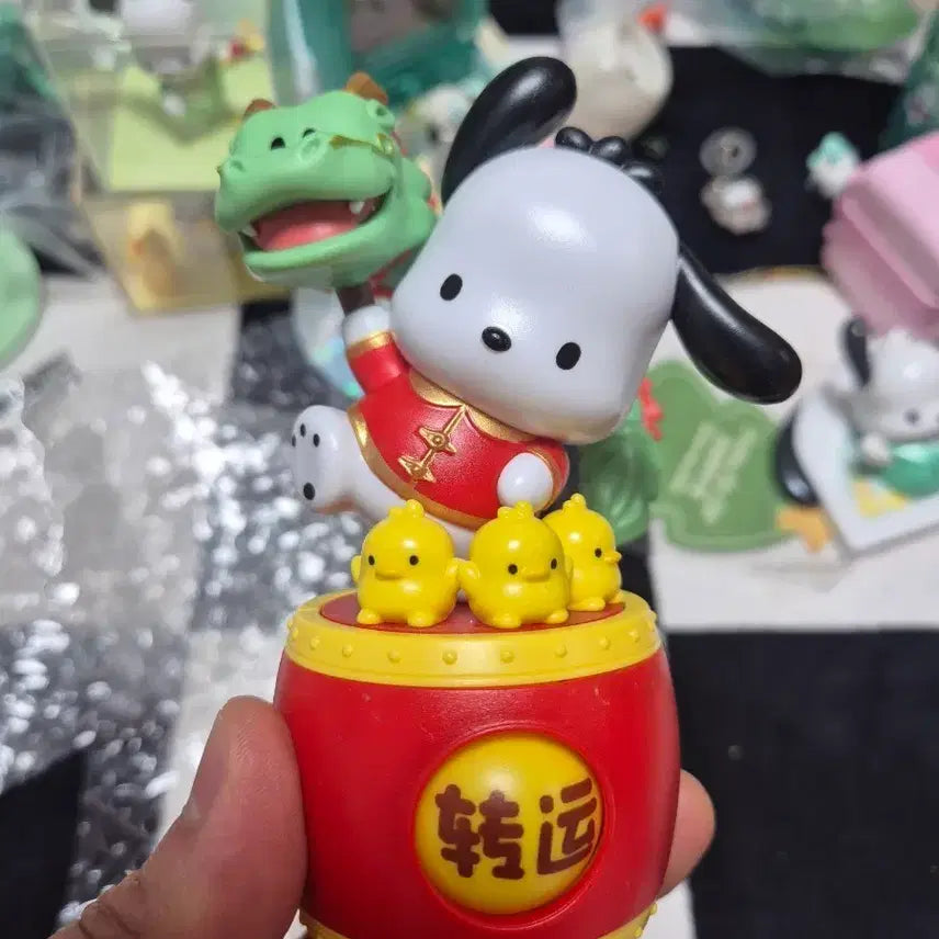 [BUNJANG] Sanrio Pochacco Lunar New Year 2024 KFC Figure / 2024년 중국 산리오 용의해 KFC 포차코 피규어