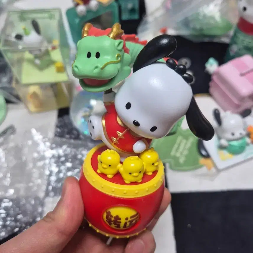 [BUNJANG] Sanrio Pochacco Lunar New Year 2024 KFC Figure / 2024년 중국 산리오 용의해 KFC 포차코 피규어