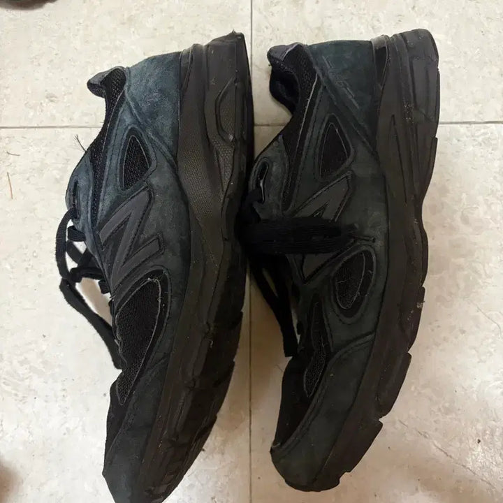 [BUNJANG] New Balance 990v4 Triple Black / 뉴발란스 990v4 트리플블랙 트블
