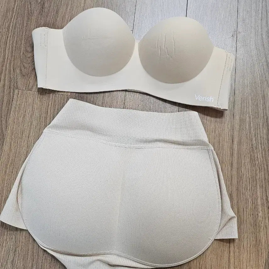 [BUNJANG] Verish Off-Shoulder Bra + Hip Pad Panty Set / 베리쉬 오프숄더 브라+골반뽕 팬티