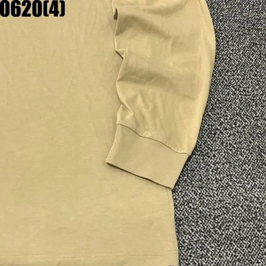 [BUNJANG] Discovery Beige Long Sleeve T-Shirt Vintage 0620 / [110] 디스커버리 | 베이지 긴팔 티셔츠 (빈티지 0620)