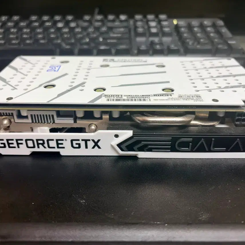 [BUNJANG] NVIDIA GeForce GTX 1660 Super White Graphics Card / GTX1660super 화이트 팝니다