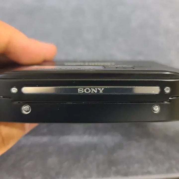 [BUNJANG] Sony Walkman WM-F701C Radio Cassette Player / 깨끗한 소니 워크맨 WM-F701C 라디오 카세트 플레이어