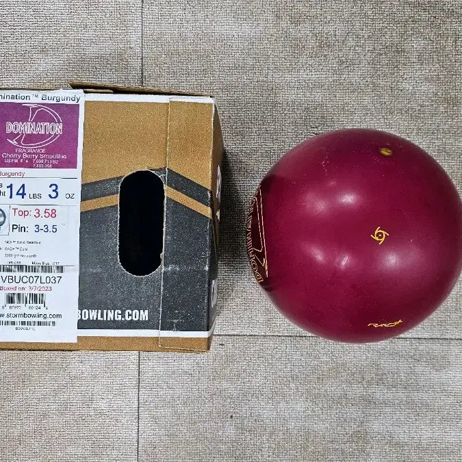 [BUNJANG] Storm Domination 14lb Bowling Ball / 스톰 도미네이션 14파운드 새 볼링공 팝니다.