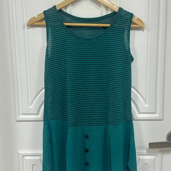 [BUNJANG] Striped Pin-tuck Sleeveless Top / 청록 하구미 스트라이프 핀턱 나시