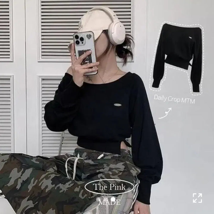 [BUNJANG] The Pink Off-Shoulder Slit Crop Sweatshirt / (새상품) 더핑크 오프숄더 트임 크롭 맨투맨