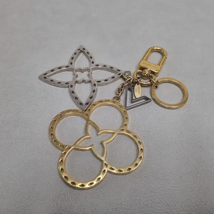 [BUNJANG] Louis Vuitton Neo Tapage Bag Charm Keychain / 루이비통 네오 타파쥬 백참 키링