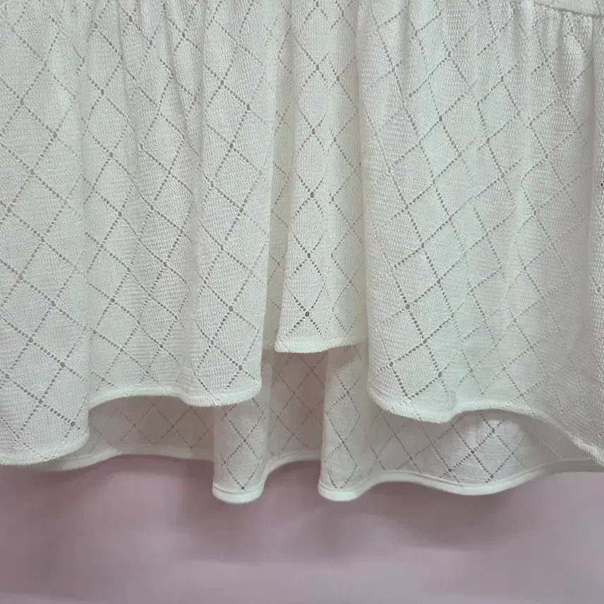 [BUNJANG] Sisley Summer Knit Top Ivory Size 55-66 / 시슬리 여름 니트티 55-66