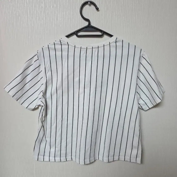 [BUNJANG] The Dayz Striped Banana Print Short Sleeve T-Shirt / 더데이걸즈 줄무늬 바나나 프린팅 반팔 티셔츠 160