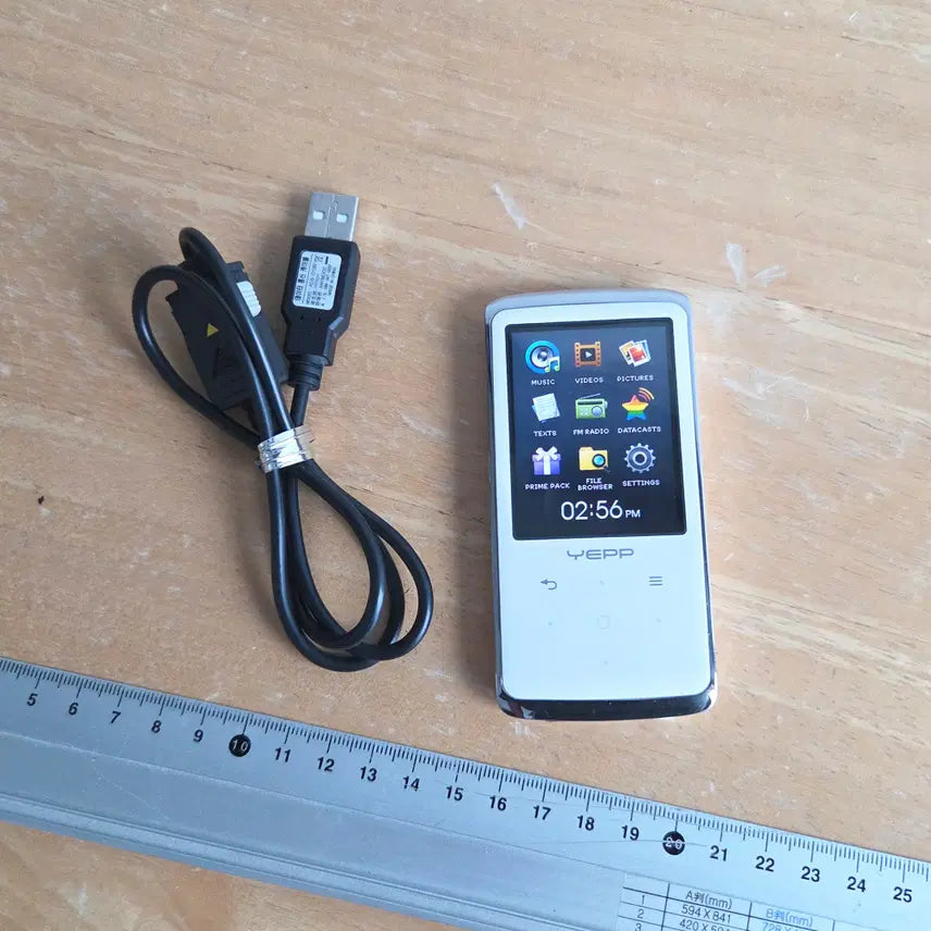 [BUNJANG] Samsung MP3 Player YP-Q2 2GB / 삼성 MP3플레이어 YP-Q2 2gb