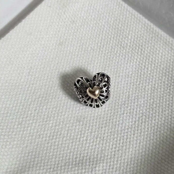 [BUNJANG] Pandora 14K Gold &amp; Sterling Silver 925 Heart Charm / 14k골드 &amp; 실버 925 ]  Pandora 판도라 gold heart