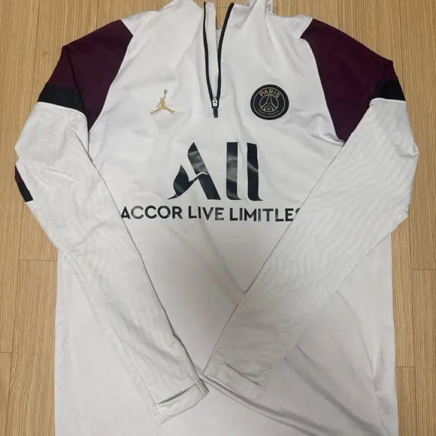[SOLD OUT] 조던 파리 생제르망 축구 드릴탑