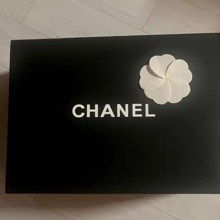 [BUNJANG] Chanel Lambskin Quilted Tote Bag Shoulder Bag Black / 샤넬 램스킨 퀼팅 토트백 숄더백 블랙