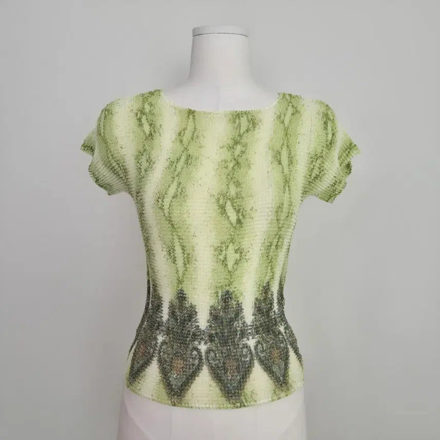 [BUNJANG] Japan Green Paisley Pleated Short-Sleeve T-Shirt / 재팬 연두 페이즐리 플리츠 반팔 티셔츠