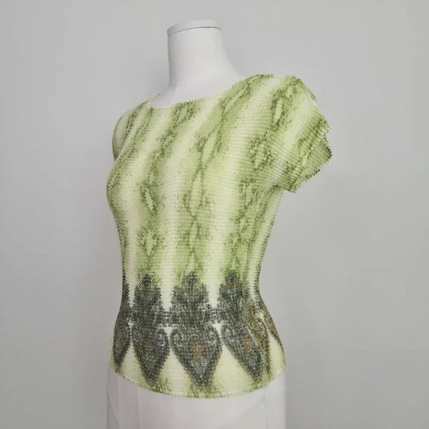 [BUNJANG] Japan Green Paisley Pleated Short-Sleeve T-Shirt / 재팬 연두 페이즐리 플리츠 반팔 티셔츠