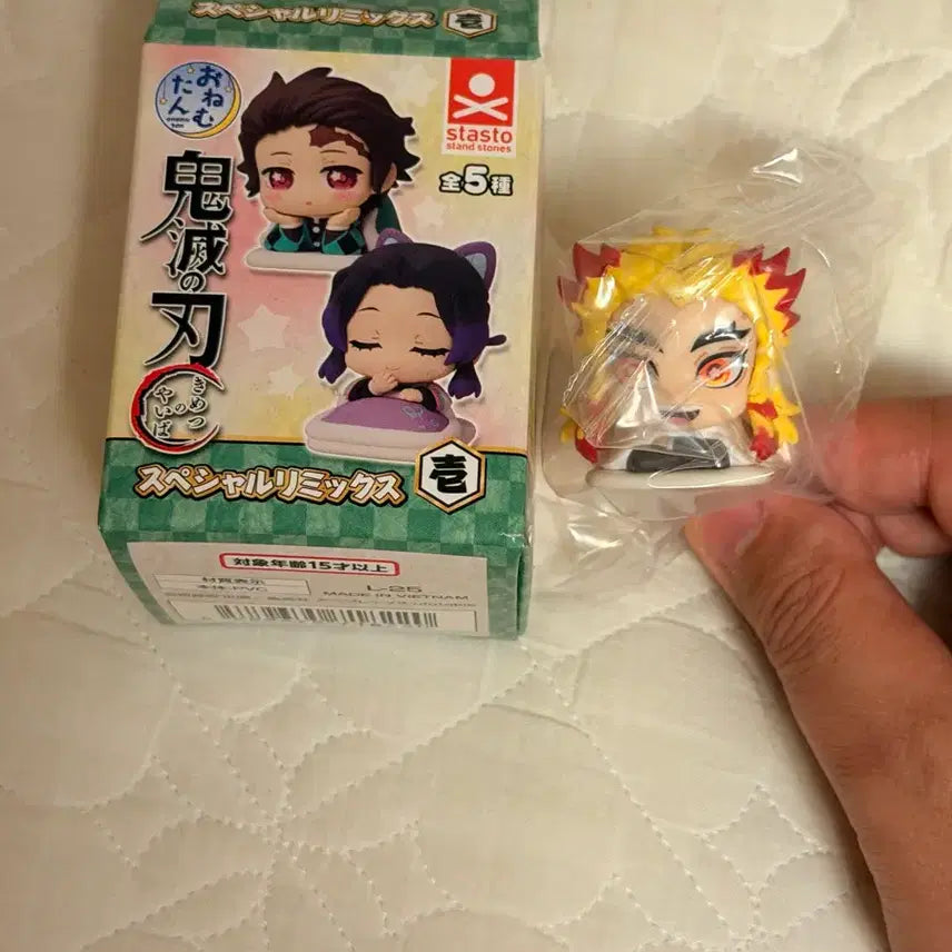 [BUNJANG] Demon Slayer Kyojuro Rengoku &amp; Zenitsu Agatsuma Bundle Set / 귀멸의칼날 오메무탄 렌고쿠&amp;젠이츠 일괄