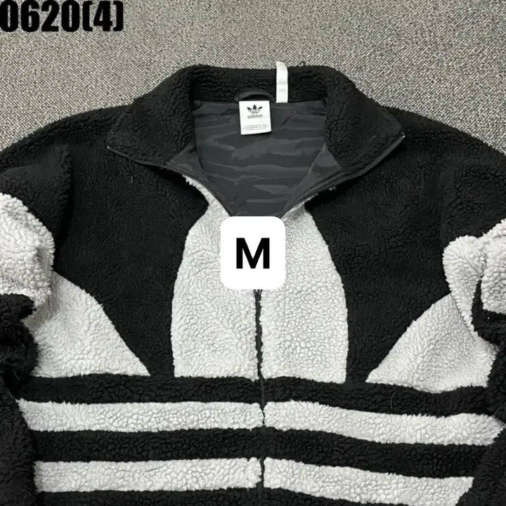 [BUNJANG] Adidas Black White Big Logo Fleece Zip-Up / [M] 아디다스 | 블랙 화이트 빅로고 플리스 집업 (빈티지 0620)