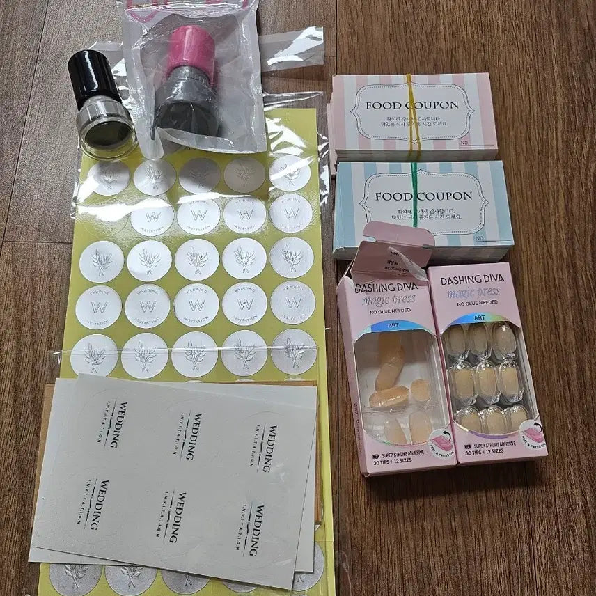 [BUNJANG] Wedding Ceremony Ticket Stamp and Dashing Diva Nail Tips / 결혼식 식권/도장/데싱디바 네일팁