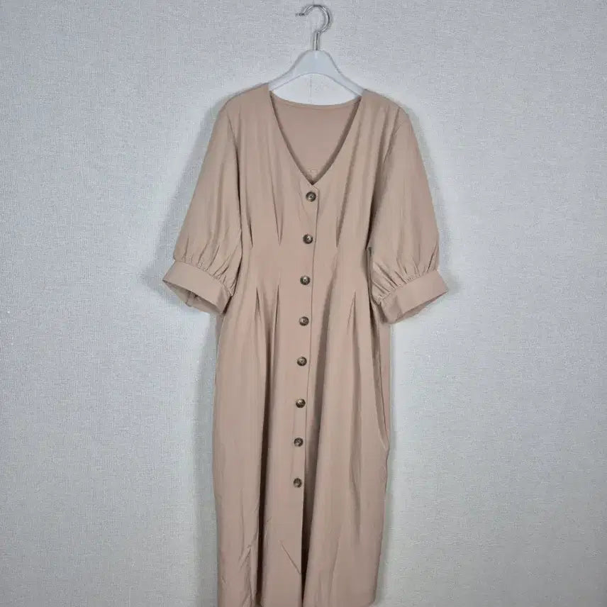 [BUNJANG] Beige Long Dress with Pleated Back and Puff Sleeves (L) / (