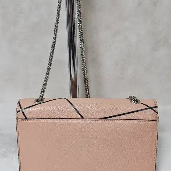 [BUNJANG] Loose &amp; Lounge Chain Shoulder Bag / 루즈앤라운지 체인 숄더백 핑크 블랙