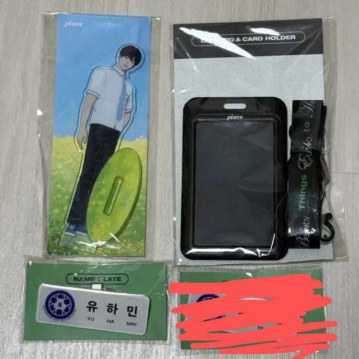 [BUNJANG] Plaebu (PLAVE) Name Tag Lanyard Kakurenbo Billboad Mediheal Acrylic Stand / 플레이브 명찰 랜야드 육여름 카쿠렌보 빌보드 메디힐 아크릴스탠드