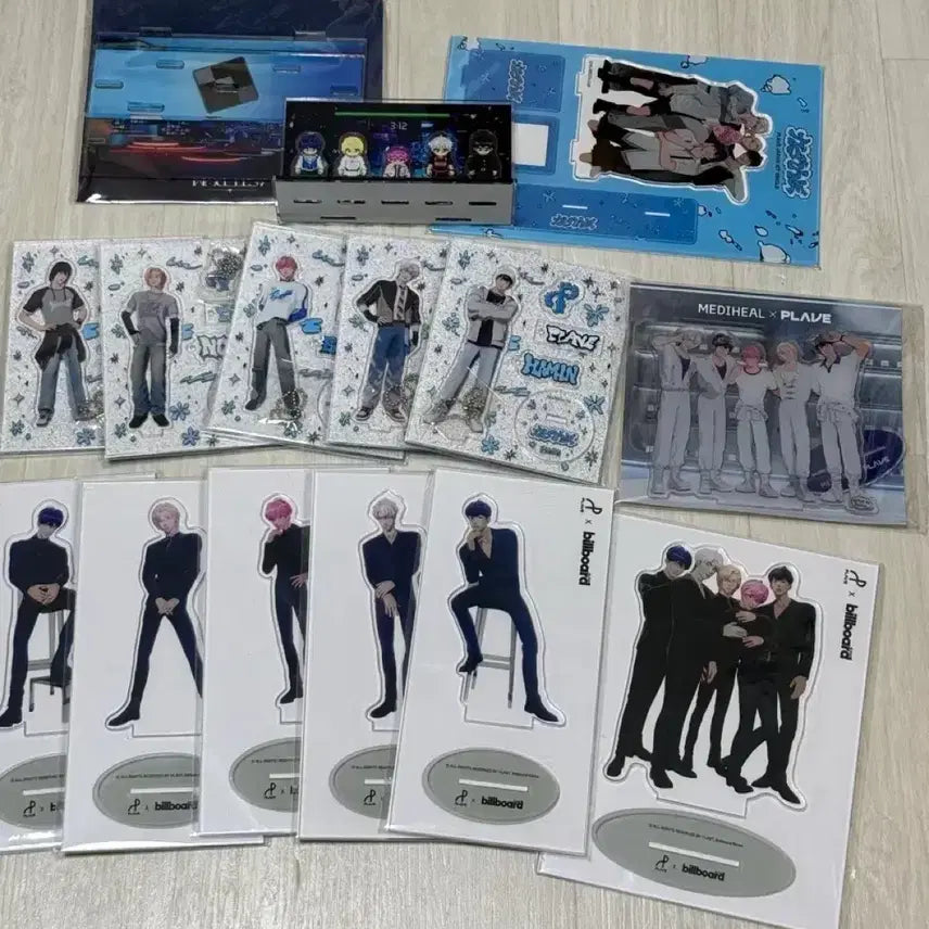 [BUNJANG] Plaebu (PLAVE) Name Tag Lanyard Kakurenbo Billboad Mediheal Acrylic Stand / 플레이브 명찰 랜야드 육여름 카쿠렌보 빌보드 메디힐 아크릴스탠드