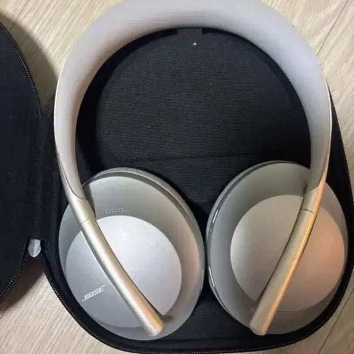 [BUNJANG] Bose 700 Headphones / 헤드셋 판매합니다
