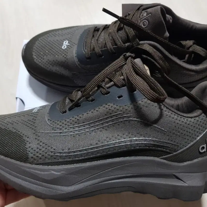 [BUNJANG] Allolunner Espresso Running Shoes / 새것)255 알로러너 러닝화 에스프레소색상