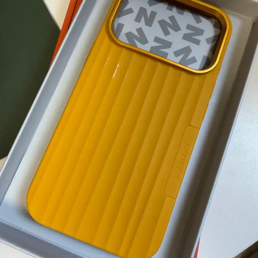 [BUNJANG] Nudient iPhone 17 Pro Yellow Case / 누디언트 아이폰 17 프로 옐로우 케이스