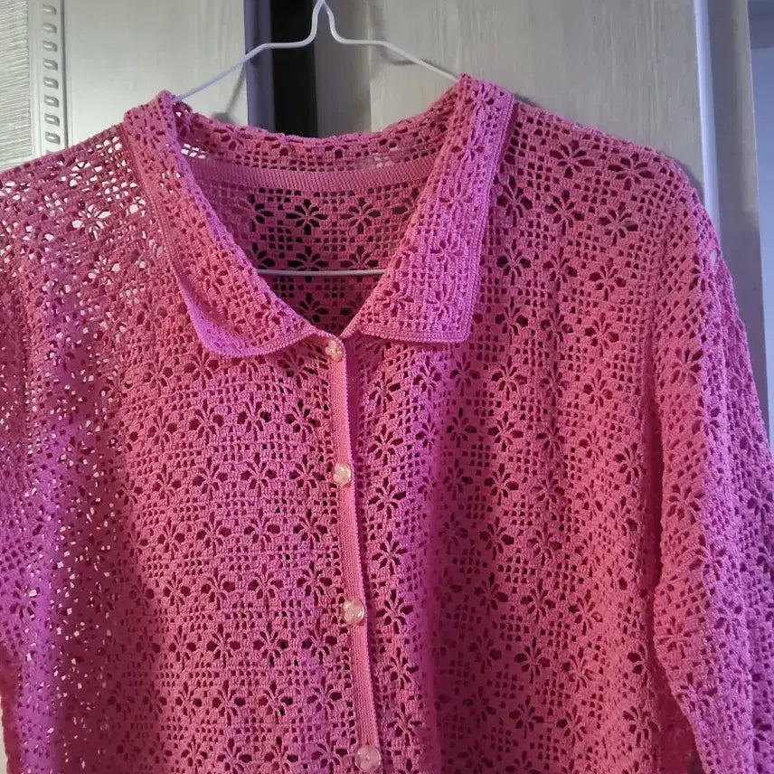 [BUNJANG] Pink Collar Handmade Knit Cardigan / 핑크색 카라 손뜨개 가디건