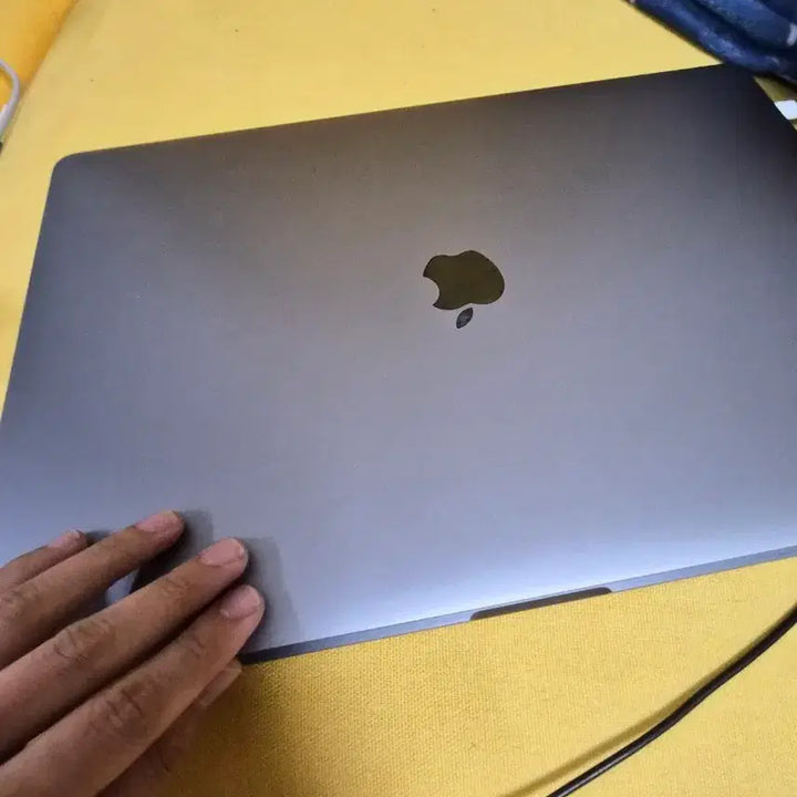 [BUNJANG] Apple MacBook Pro Space Gray / 애플 맥북 프로 스페이스 그레이