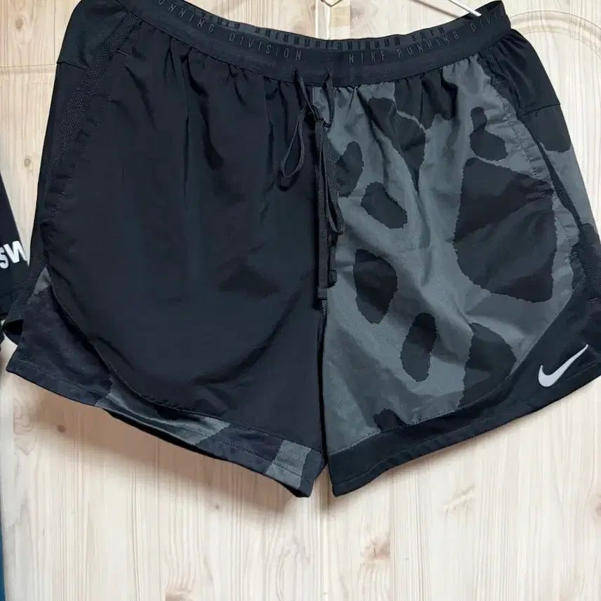 [BUNJANG] Nike Run Division 2-in-1 Running Shorts / 나이키 런 디비전 투인원 러닝 쇼츠 DQ4762-010