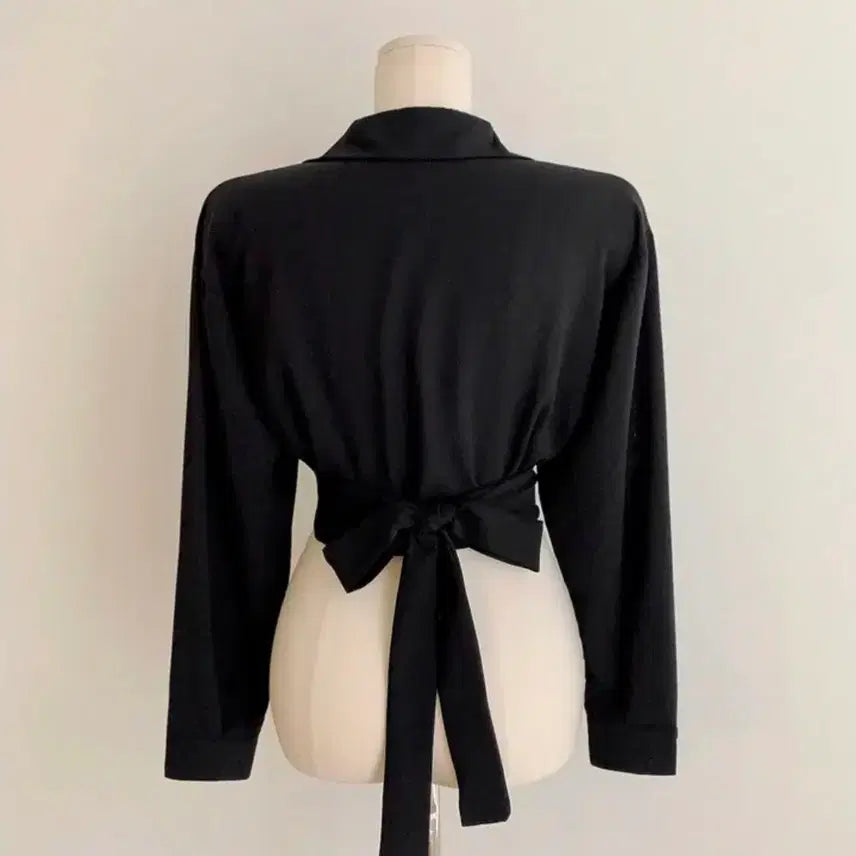 [BUNJANG] Ribbon Lab Cropped Wrap Blouse White / 리본랩 크롭 블라우스 화이트