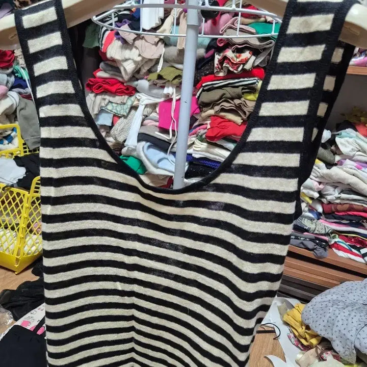 [BUNJANG] Max Mara Sleeveless Knit Top / 막스마라 나시니트
