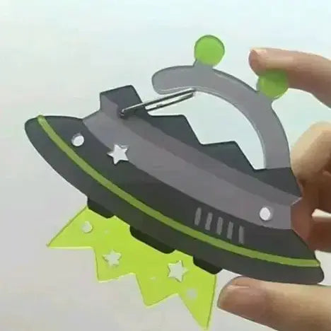 [BUNJANG] UFO Spaceship Carabiner / UFO 우주선 카라비너 므메미무