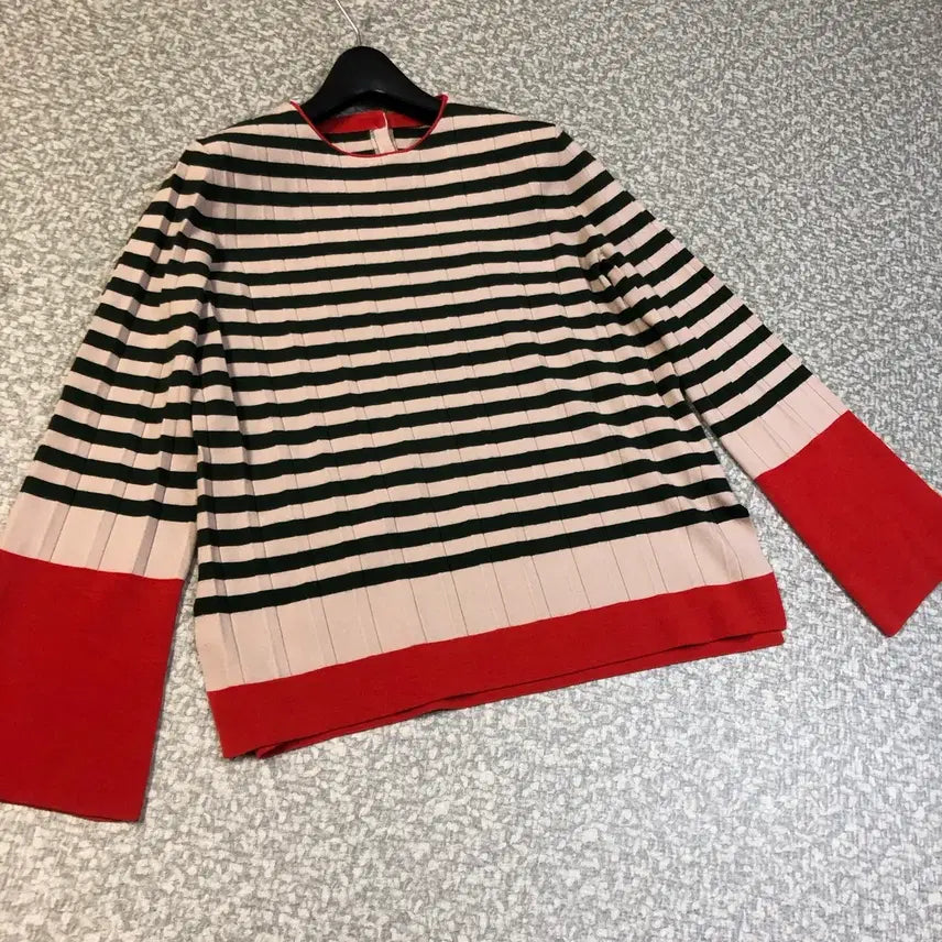 [BUNJANG] MINE Pleated Stripe Knit Top / 한섬 마인 MINE 플리츠 주름 스트라이프 니트 탑