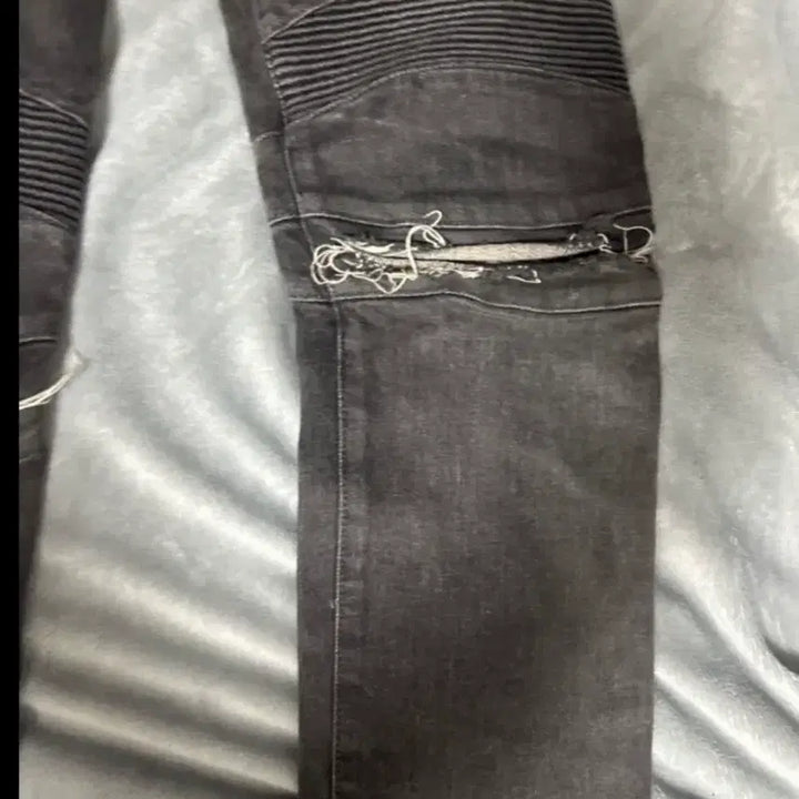 [BUNJANG] Balmain Black Biker Jeans / 발망 블랙 바이커진 데미지