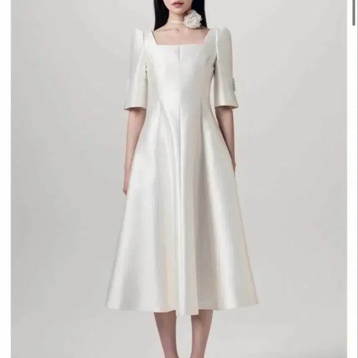 [BUNJANG] Dress White Silk Square Neck Puff Sleeve Flare Dress / 드레썸