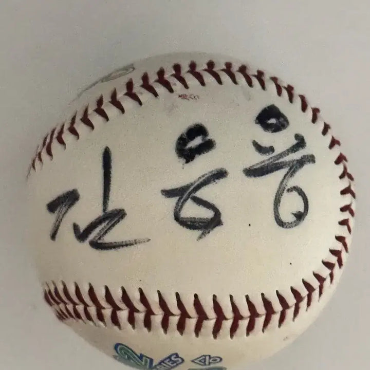 [BUNJANG] 2002 Samsung Lions KBO Championship Commemorative Ball Signed by Lee Seung-yuop &amp; Kim Eung-yong / (급처) 2002년 삼성 코시 우승기념볼 이승엽+김응용 싸인볼 팝니다